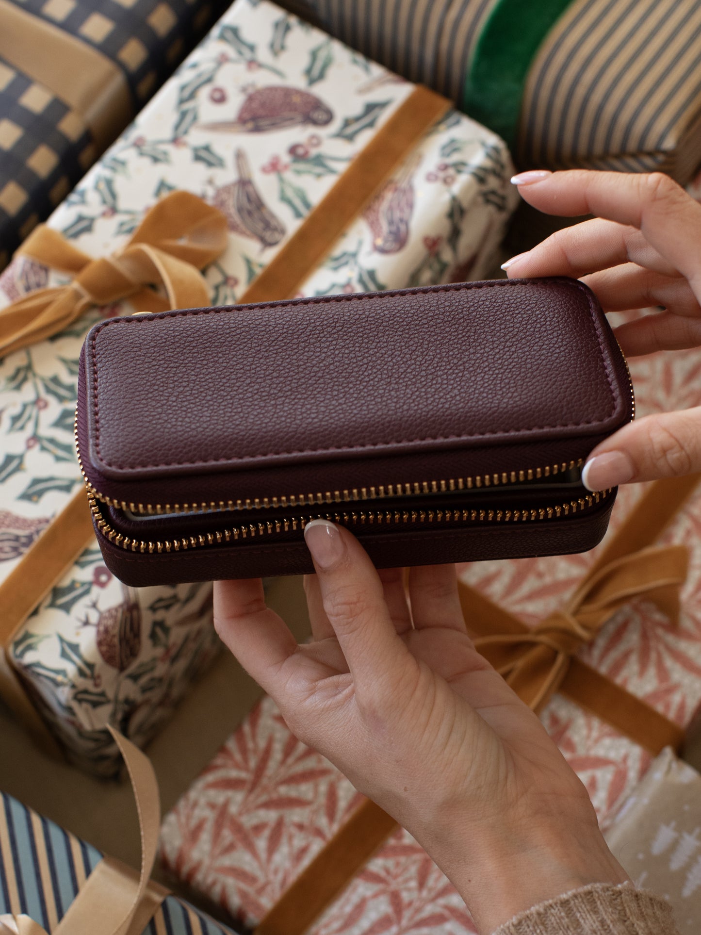 Zipped Travel Jewellery Box Burgundy